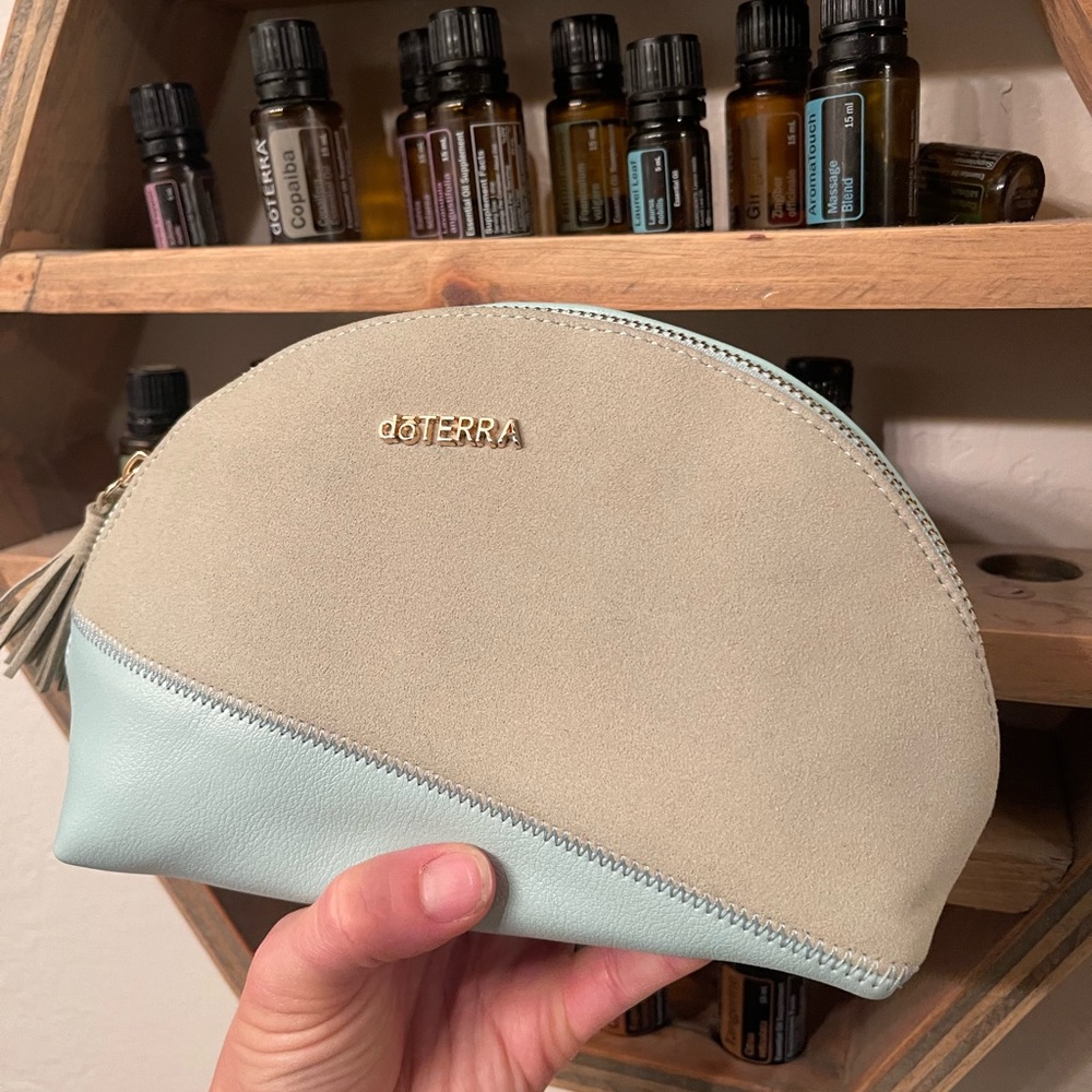 Dōterra Mint suede& leather bag Duo